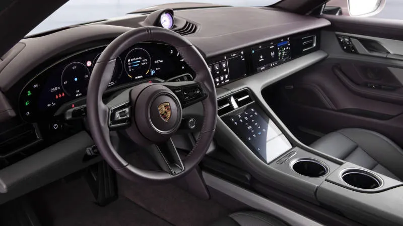 Desain Interior Mobil
