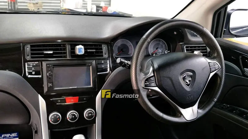Desain Interior Mobil