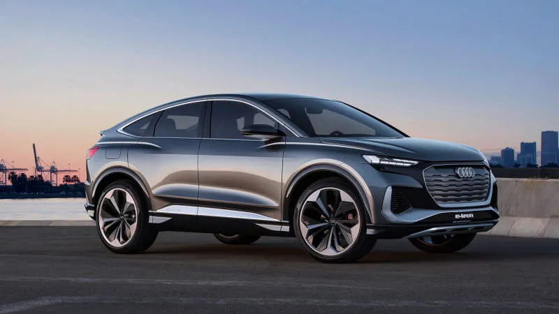 Audi Q4 Sportback e-tron Abu-abu