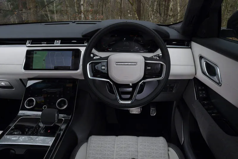 Desain Interior Mobil