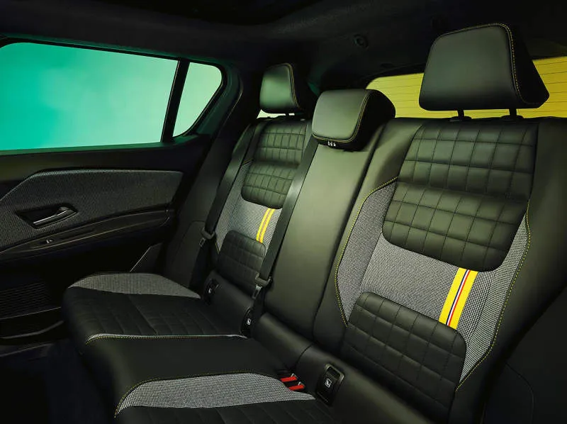 Desain Interior Mobil