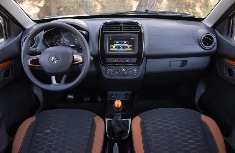 Desain Interior Mobil