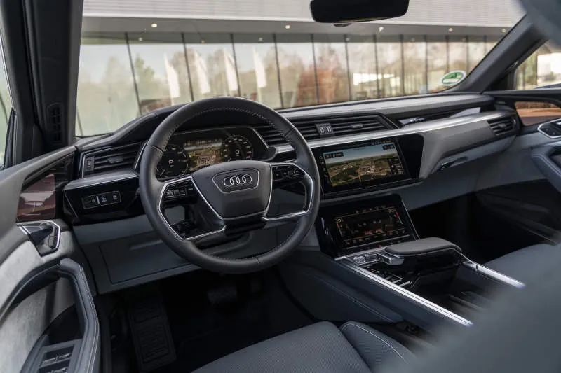 Desain Interior Mobil