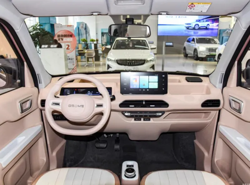 Desain Interior Mobil