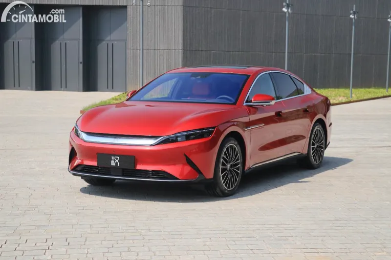 BYD Han L Merah