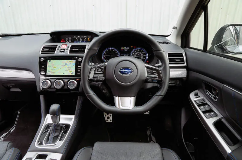 Desain Interior Mobil
