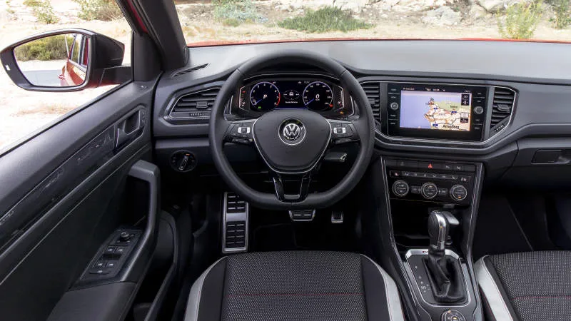 Desain Interior Mobil