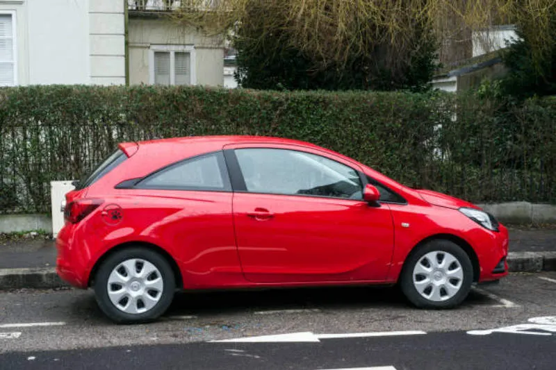 Opel Corsa-e Hitam