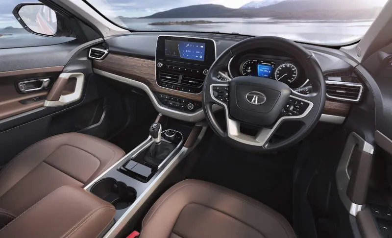 Desain Interior Mobil