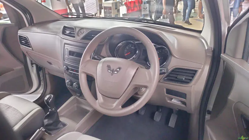 Desain Interior Mobil